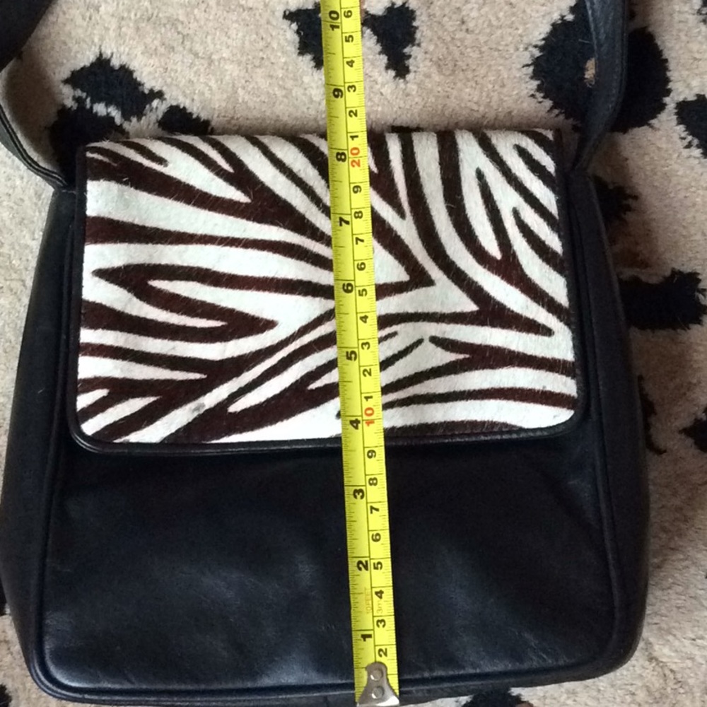 Handbag - Picture 3 of 4